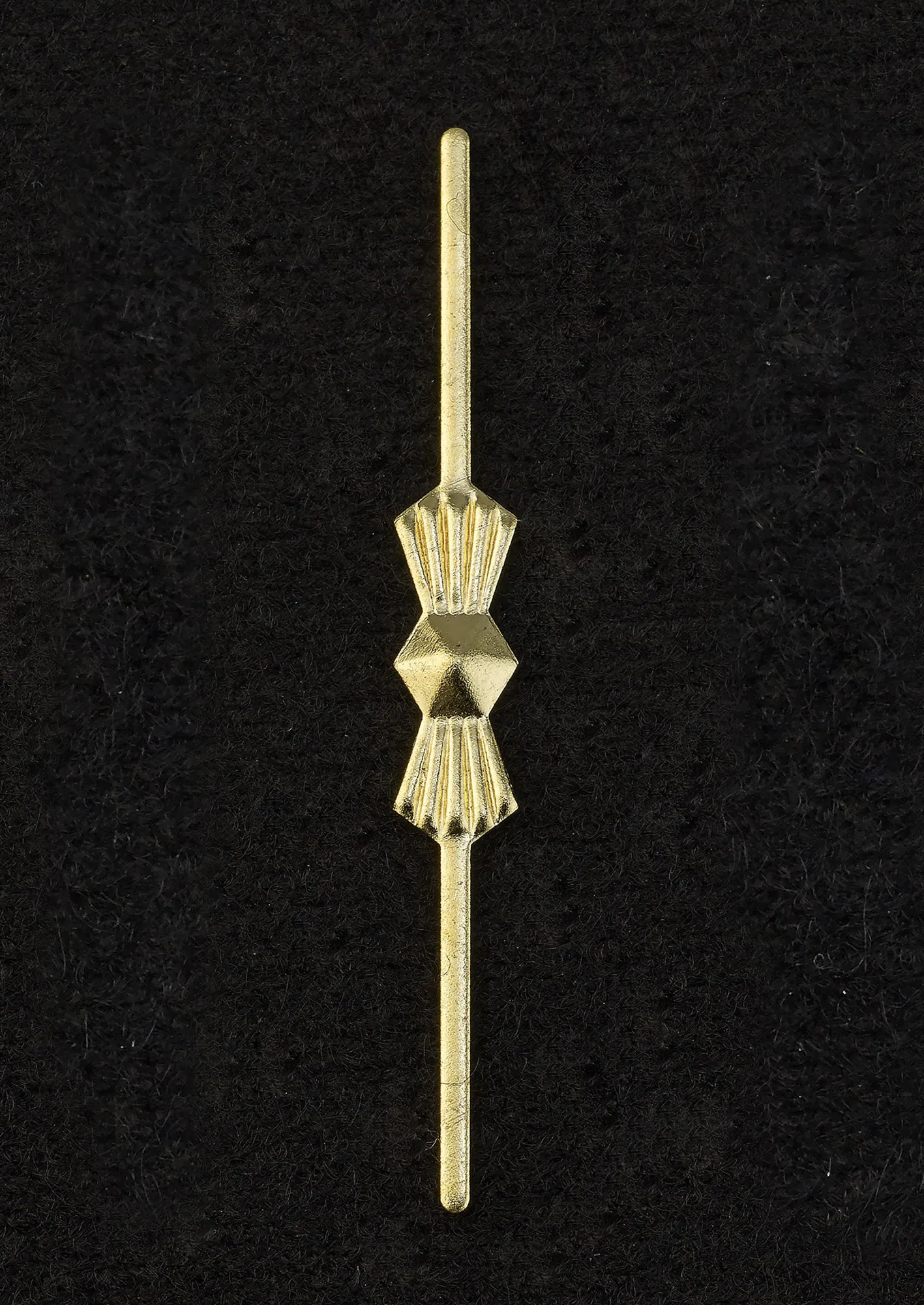 C90028  Bow Tie Straight Link 45mm Gold